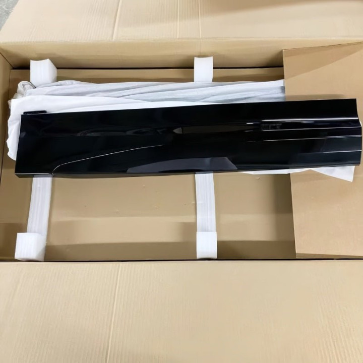 Zeekr 7X OEM Door Lower Moulding / Scuff Guard