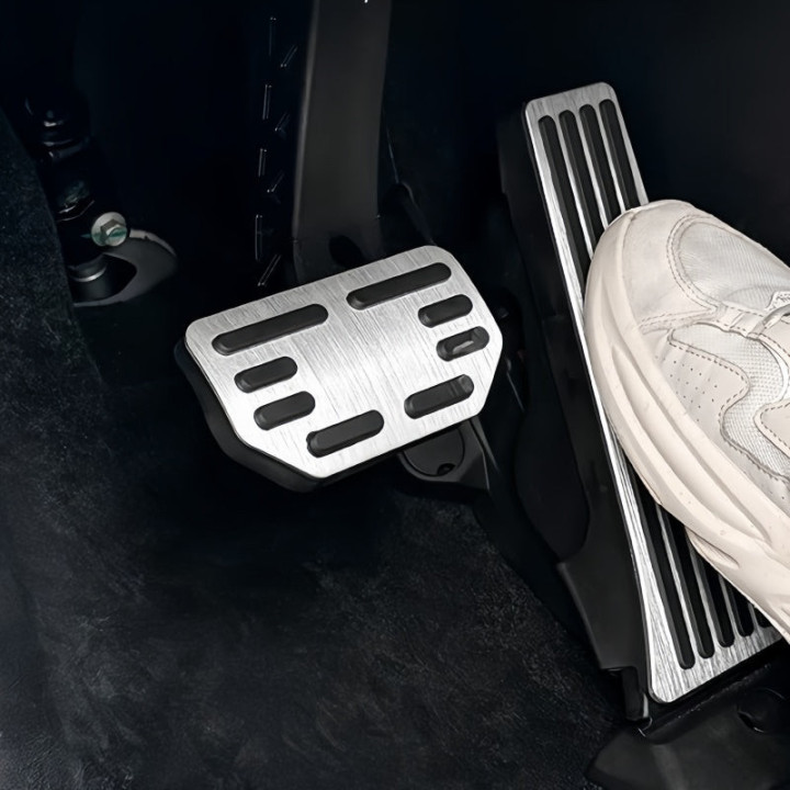 Brushed Aluminum Performance Pedals for Leapmotor