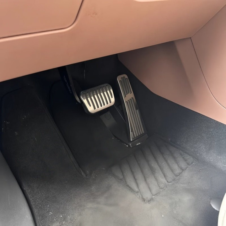 Brushed Aluminum Pedal for BYD M9 & Denza D9