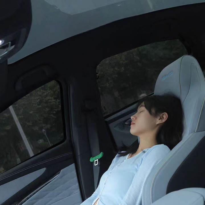 BYD SEAL MagiShade Pro – Sleek Magnetic UV Shield