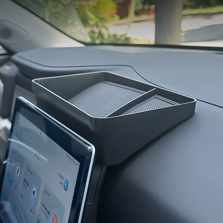 Ablagefach unter dem Zentraldisplay für BYD Atto 2 – Bild 4