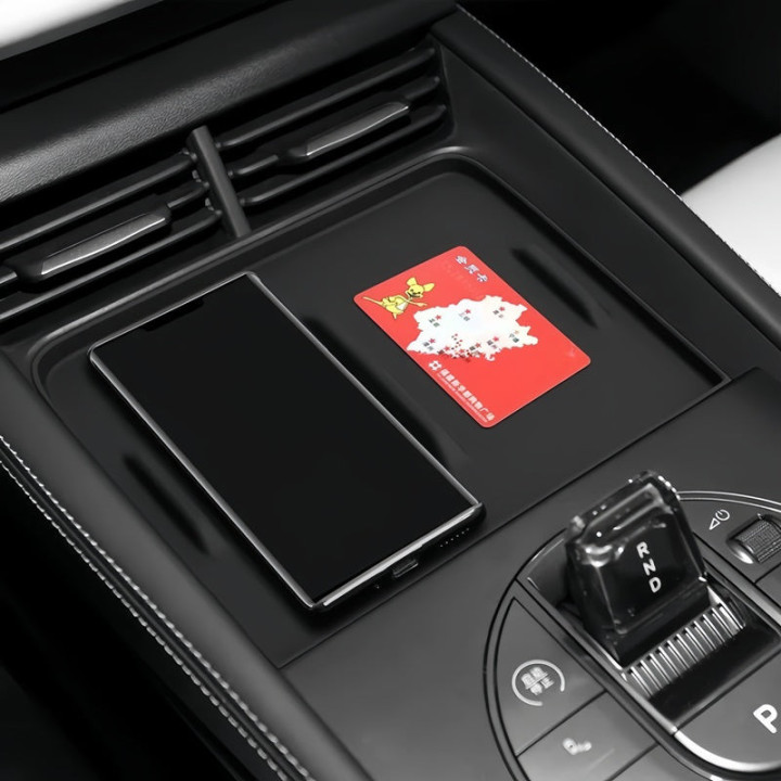 Kabellose Ladepad in der Konsole für BYD Seal 6 – Bild 4