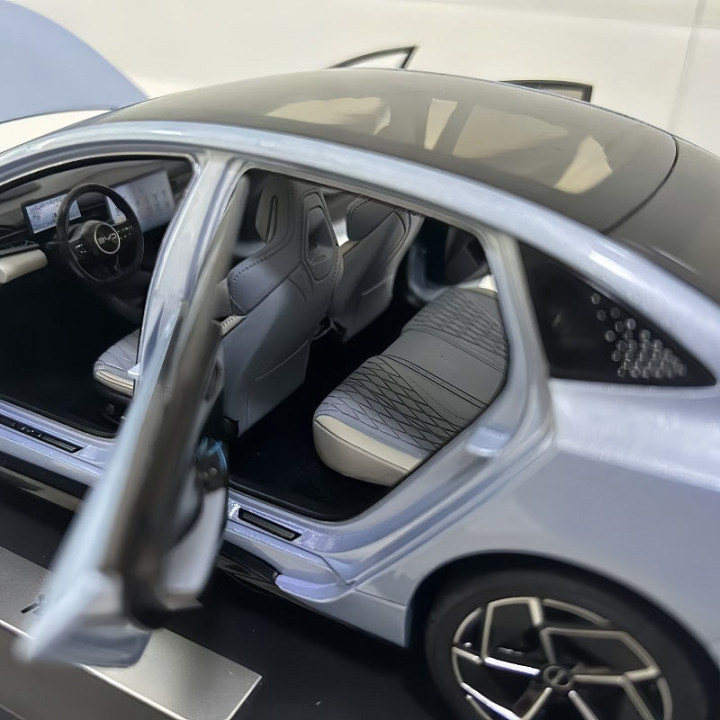 Metall-Automodell 1:18 für BYD – Bild 6