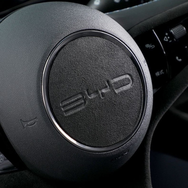 Alcantara-Lenkradbezug für BYD – Bild 3