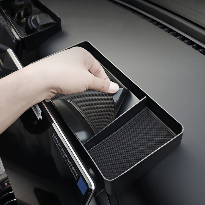 Ablagebox hinter dem Display mit Antirutschmatte für BYD Atto 3 – Bild 2