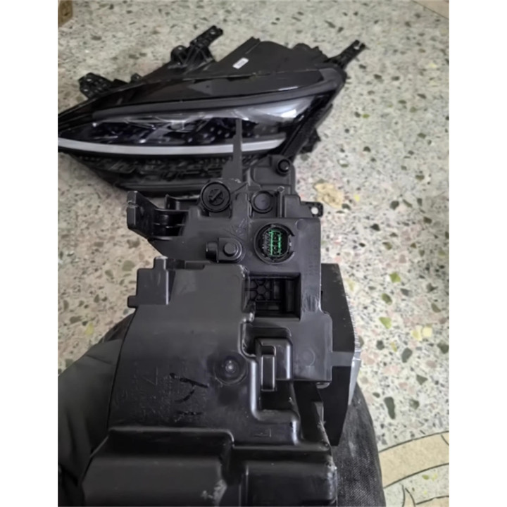 LED-Frontscheinwerfer mit Tagfahrlicht für BYD Seal U – Bild 4