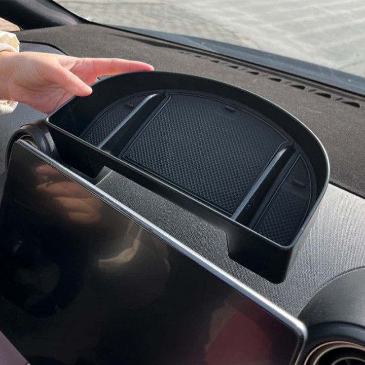 Ablage hinter dem Zentraldisplay für BYD Dolphin – Bild 3