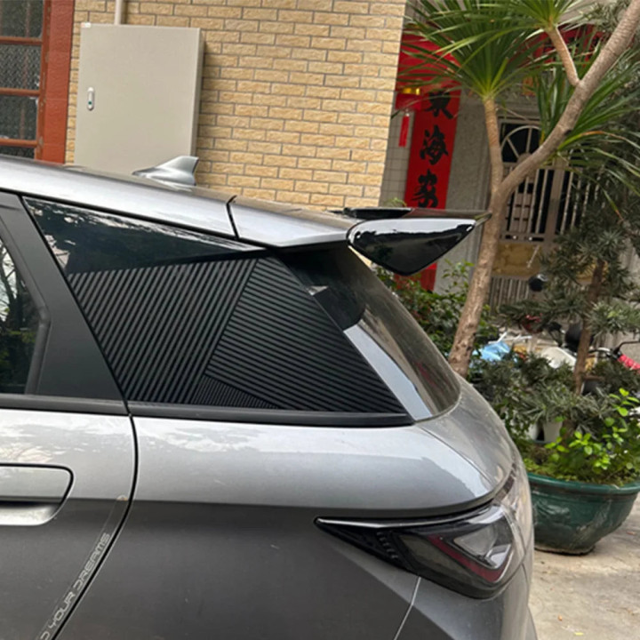 Heckspoiler glänzend schwarz für BYD Dolphin – Bild 3